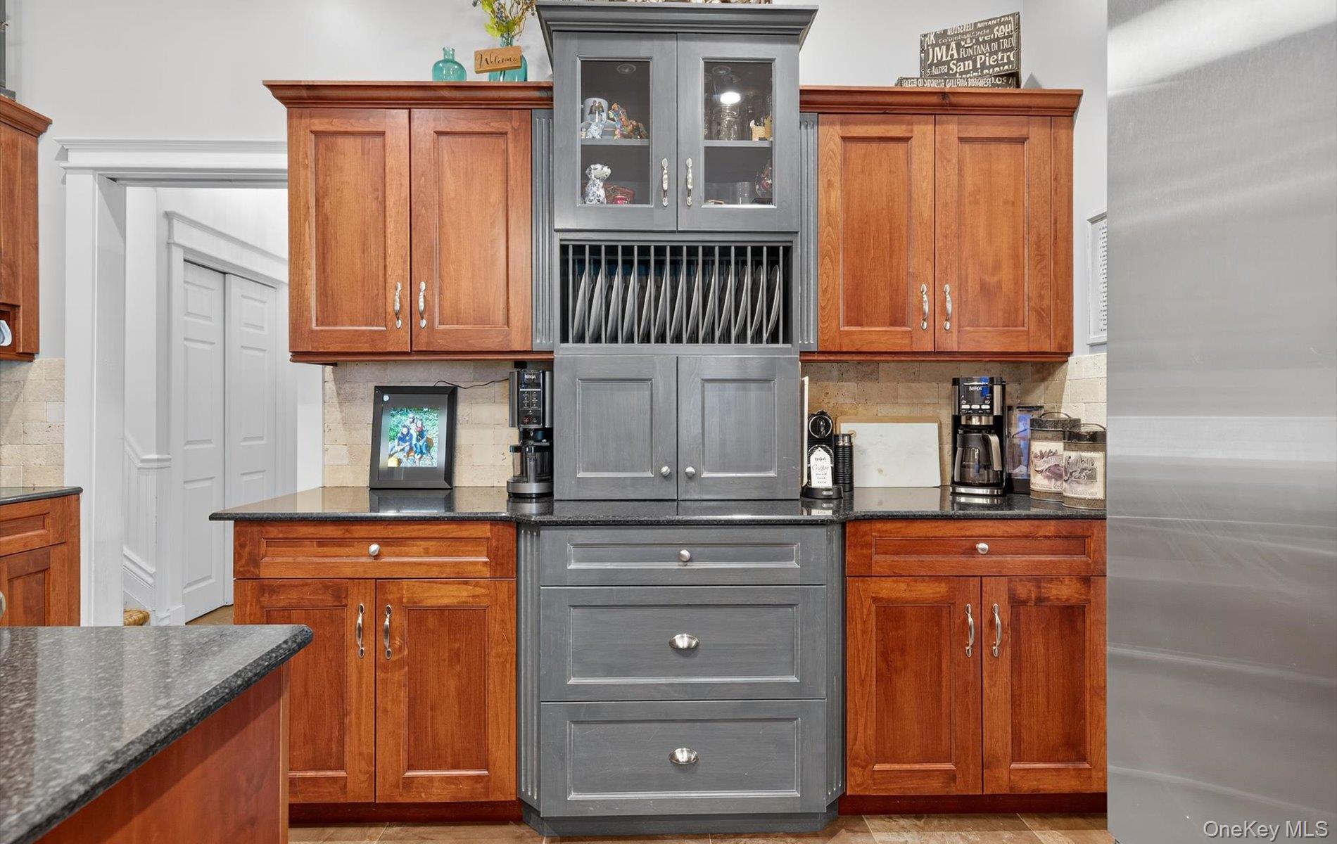 #8 photo, 171 Dix Hills Road, Dix Hills , NY 11746