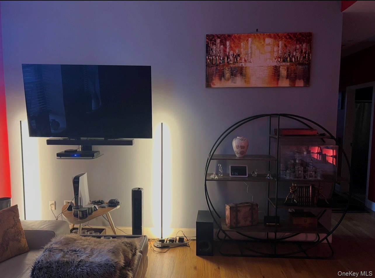 #10 photo, 76-18 69th Place, Glendale , NY 11385