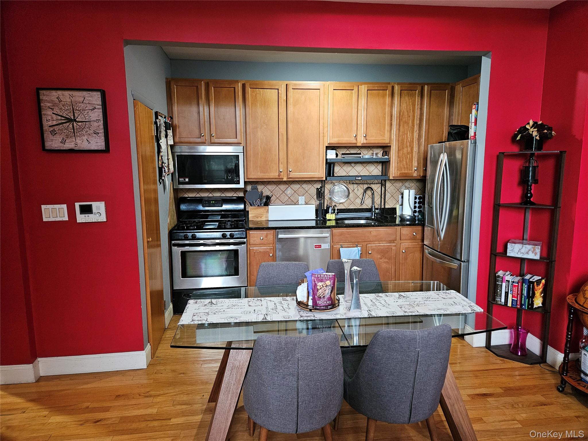 #11 photo, 76-18 69th Place, Glendale , NY 11385