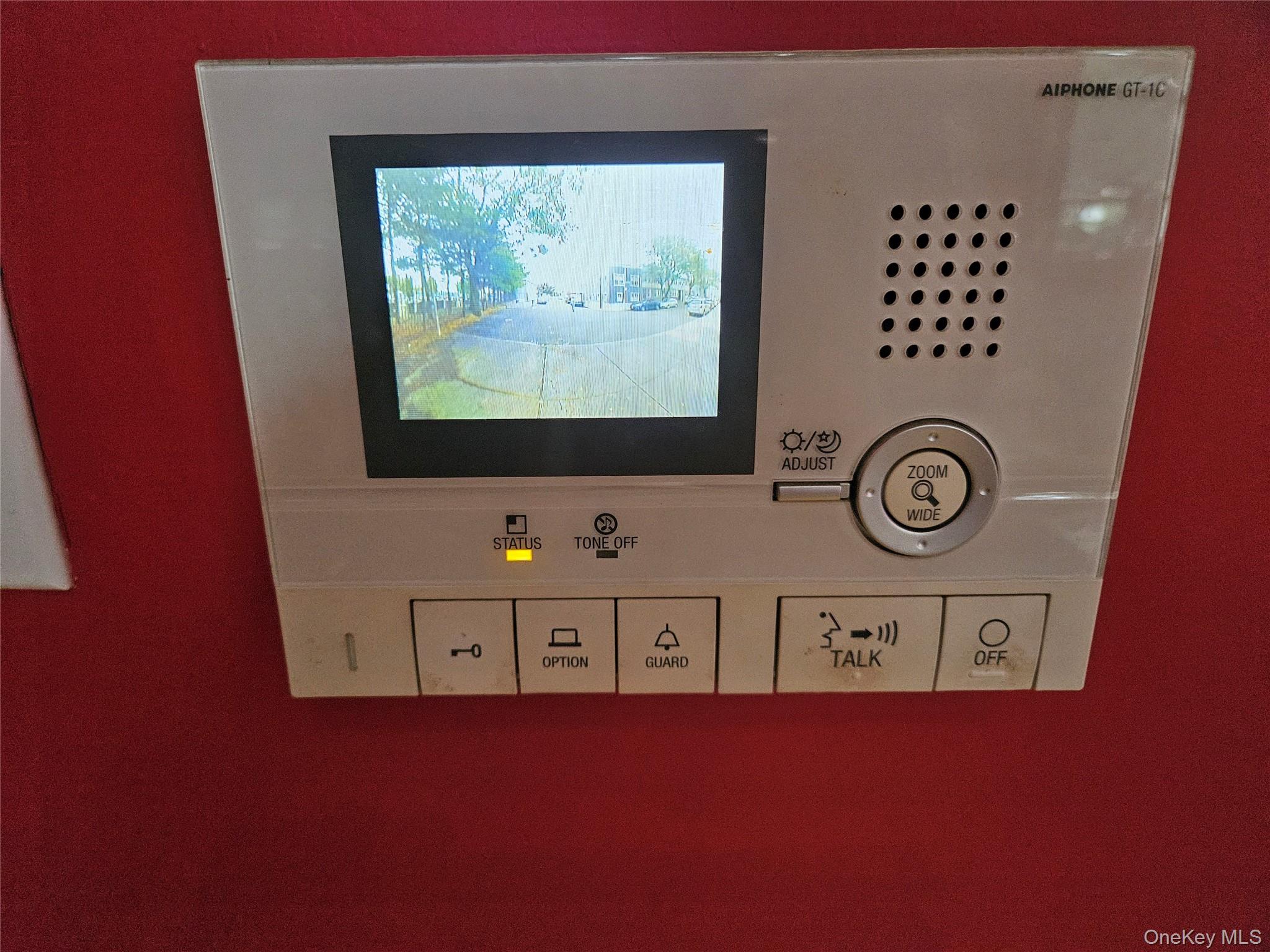 #14 photo, 76-18 69th Place, Glendale , NY 11385