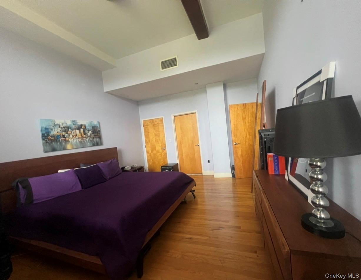 #18 photo, 76-18 69th Place, Glendale , NY 11385