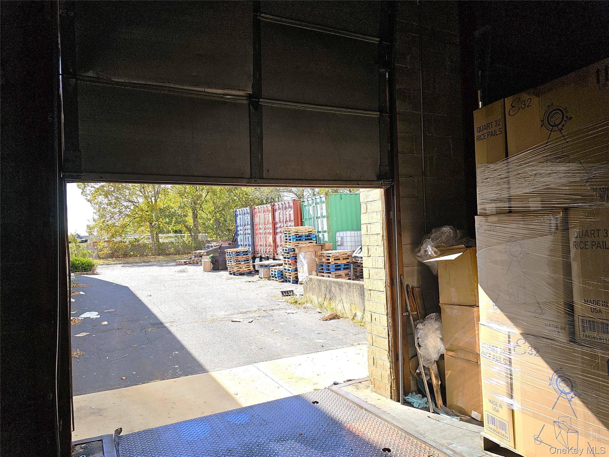 #16 photo, 200 Knickerbocker Avenue, サフォーク郡 Bohemia , NY 11716