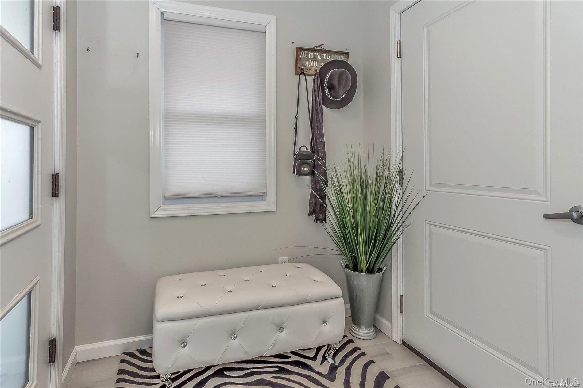 #2 photo, 127 Maple Boulevard, ナッソー郡 Long Beach , NY 11561