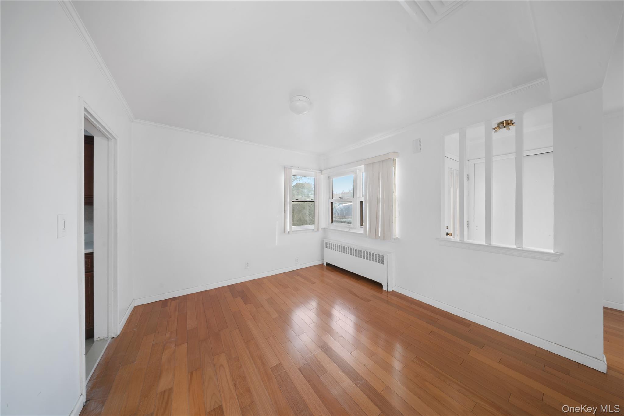 #12 photo, 19715 53rd Avenue, クイーンズ区 Fresh Meadows , NY 11365