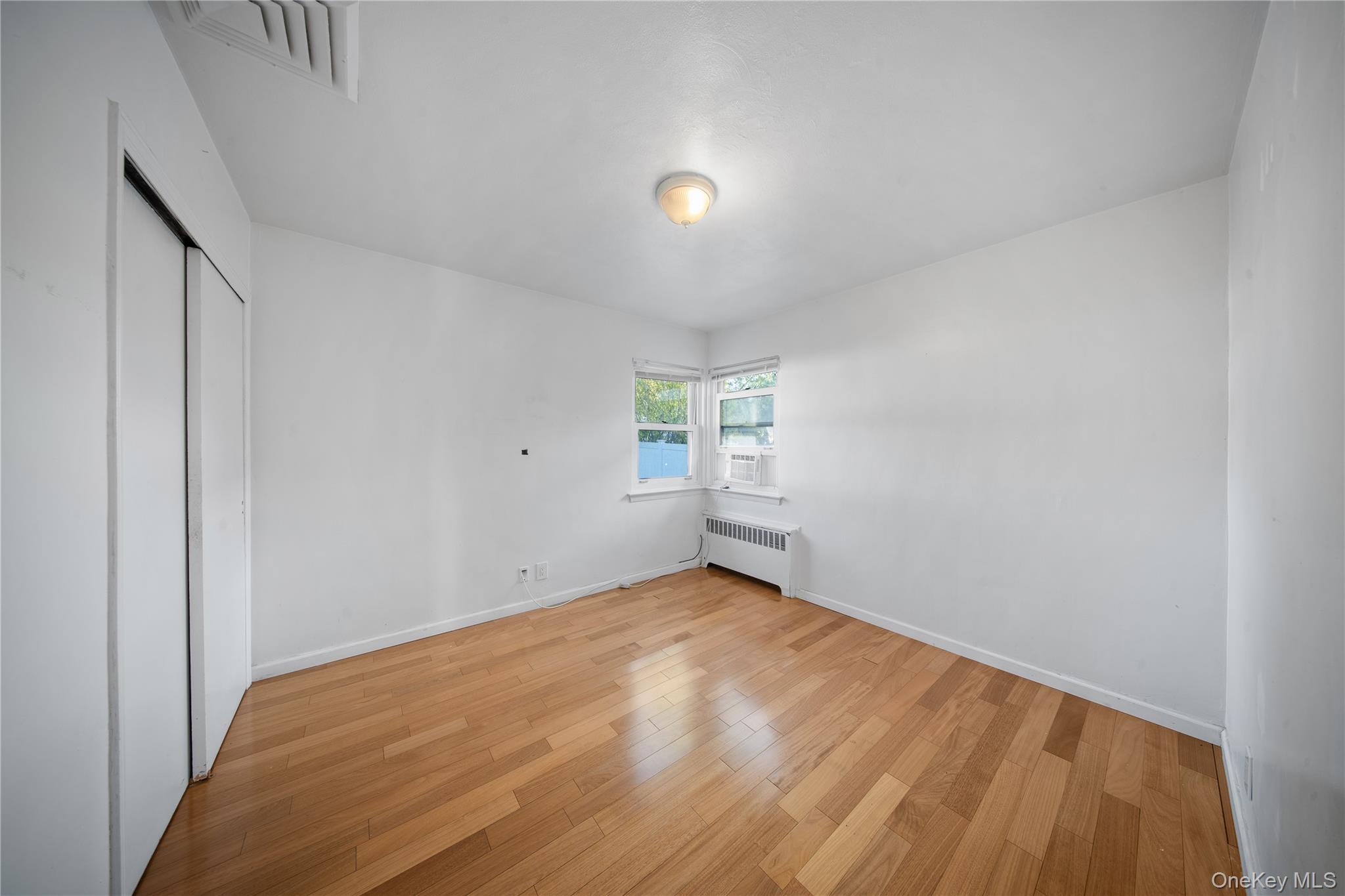 #17 photo, 19715 53rd Avenue, クイーンズ区 Fresh Meadows , NY 11365