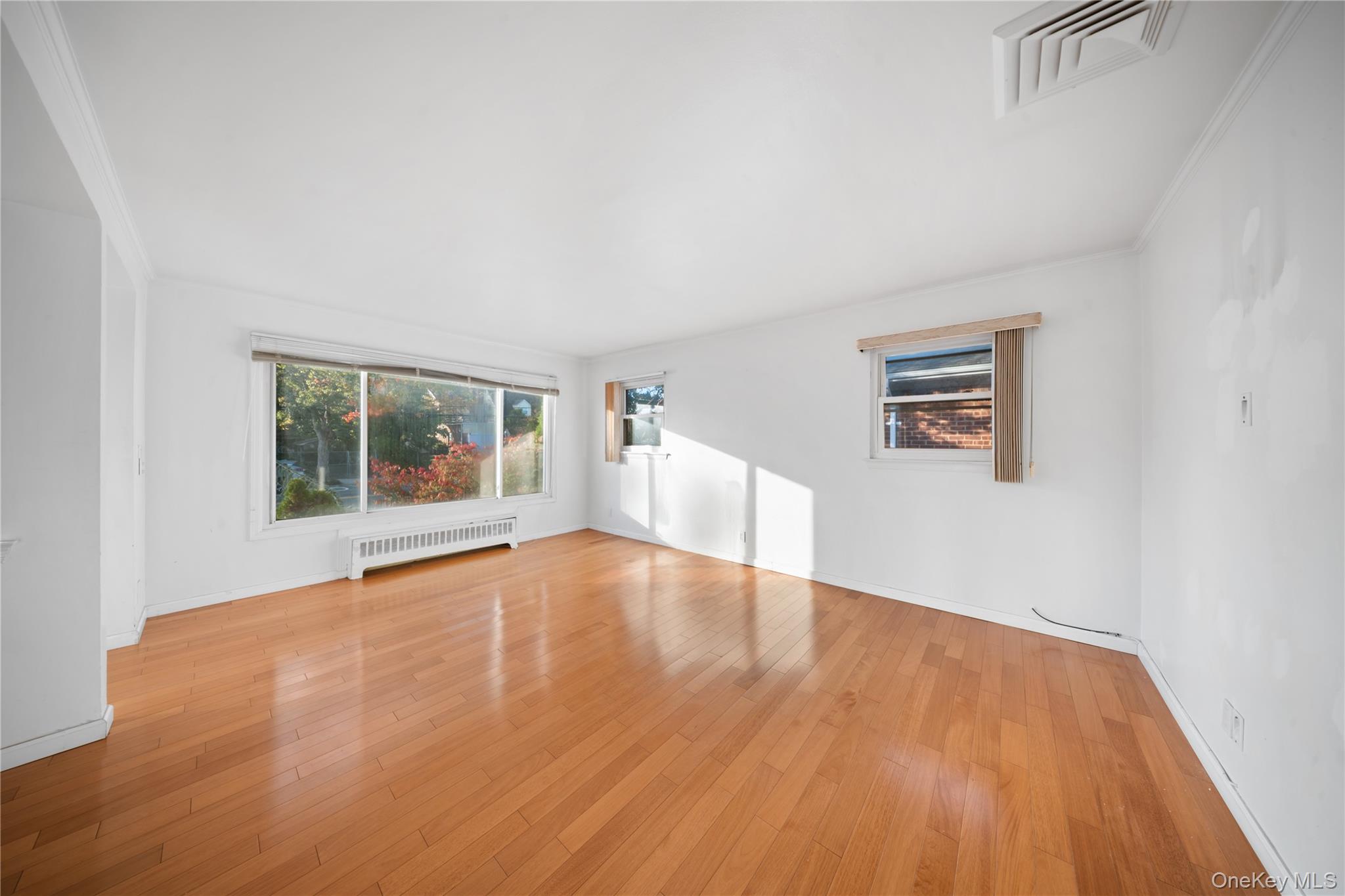 #9 photo, 19715 53rd Avenue, クイーンズ区 Fresh Meadows , NY 11365