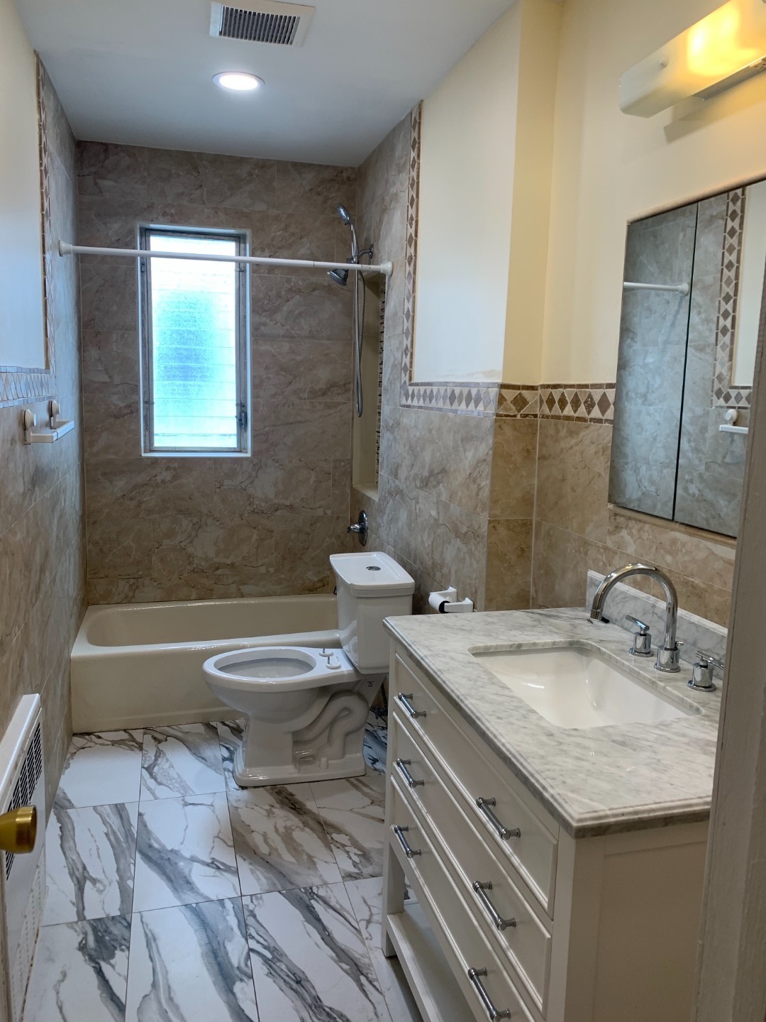 #9 photo, 190 Bay 7 St, #2, ブルックリン区 Bath Beach , NY 11228