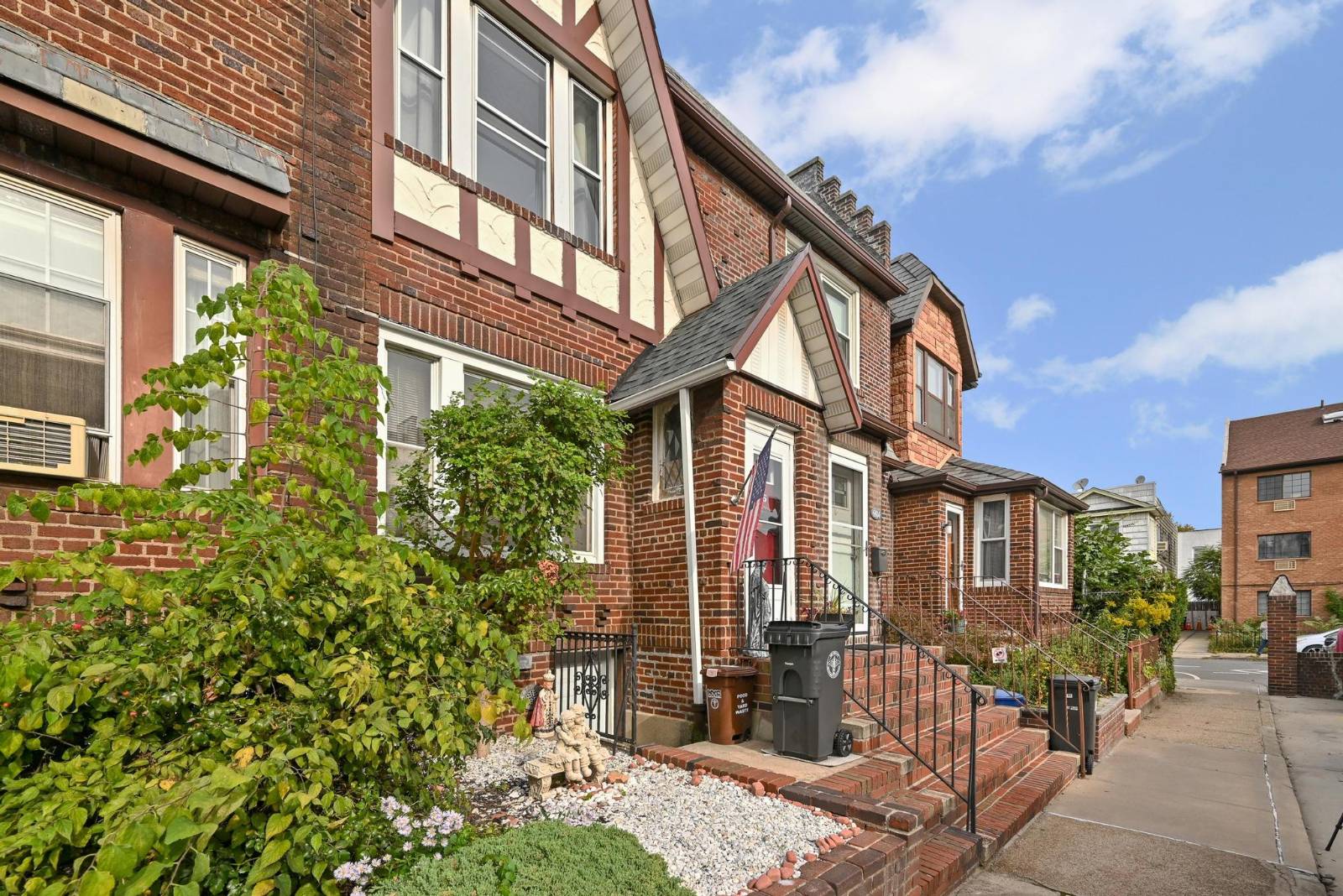 #2 photo, 6806 Madeline Ct, ブルックリン区 Bay Ridge , NY 11220