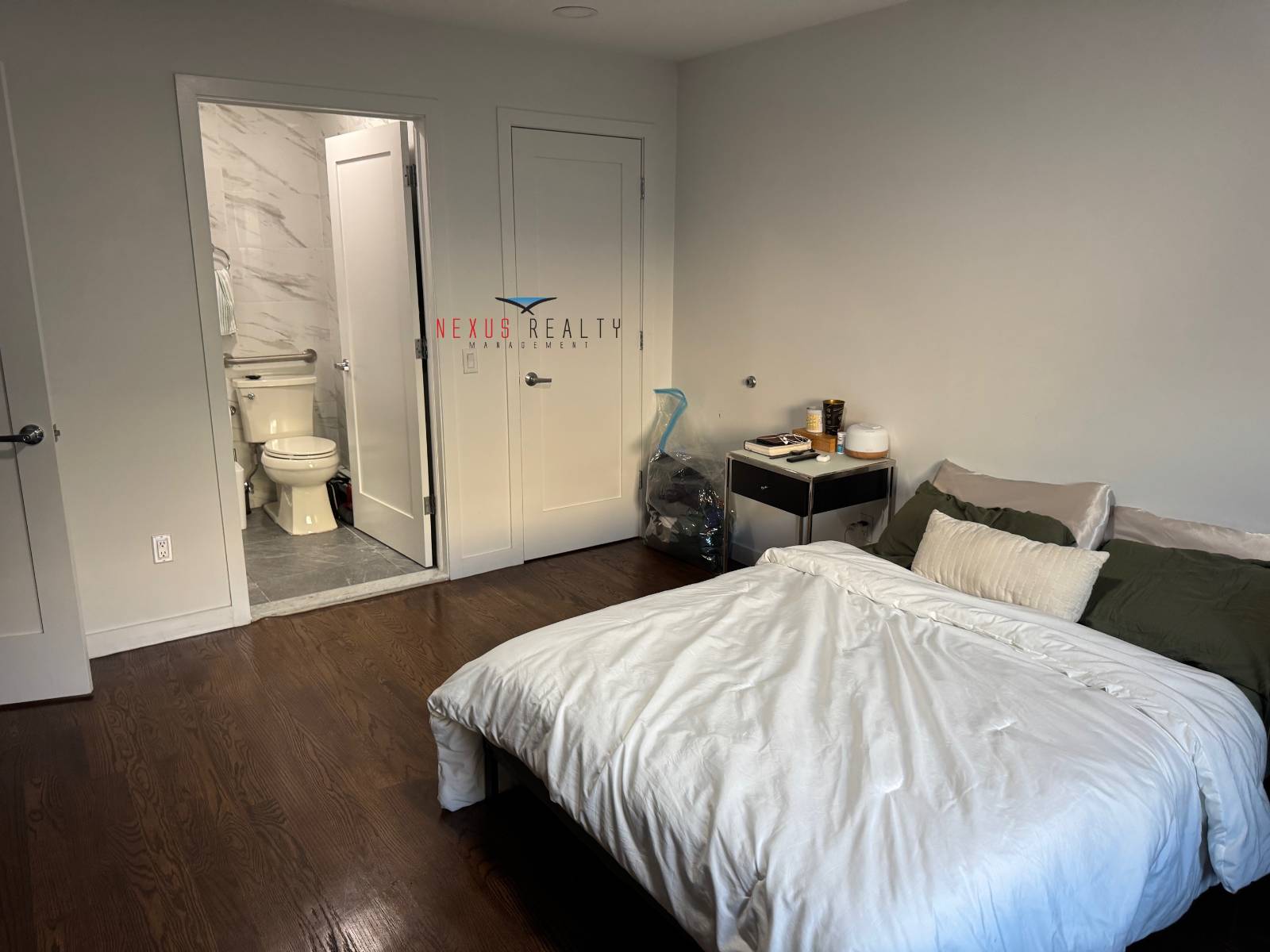 #5 photo, 47th street & Ditmars Blvd, クイーンズ区 Astoria , NY 11105