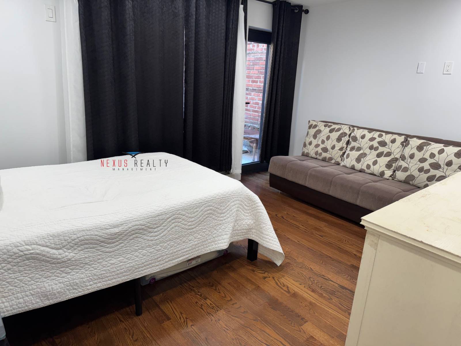 #6 photo, 47th street & Ditmars Blvd, クイーンズ区 Astoria , NY 11105