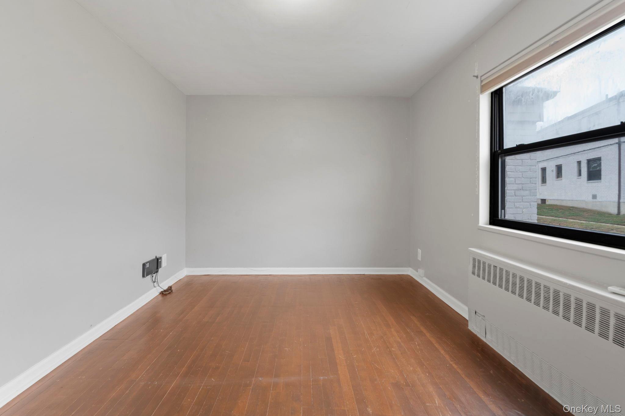 #15 photo, 66-15 Park Drive East, クイーンズ区 Kew Garden Hills , NY 11357