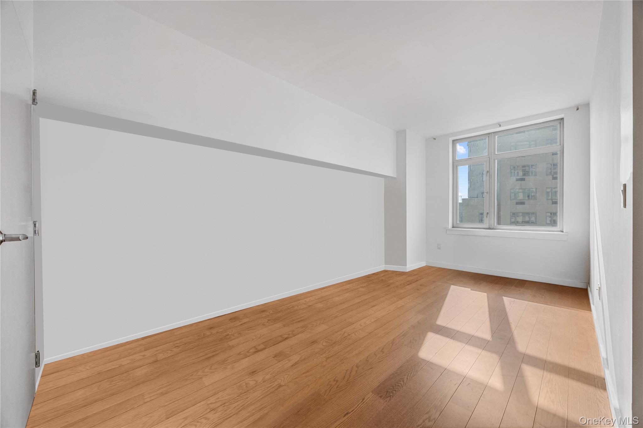 #19 photo, 40-26 college point blvd, Flushing , NY 11354