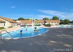 #15 photo, 49 Pointe Circle, サフォーク郡 Coram , NY 11727