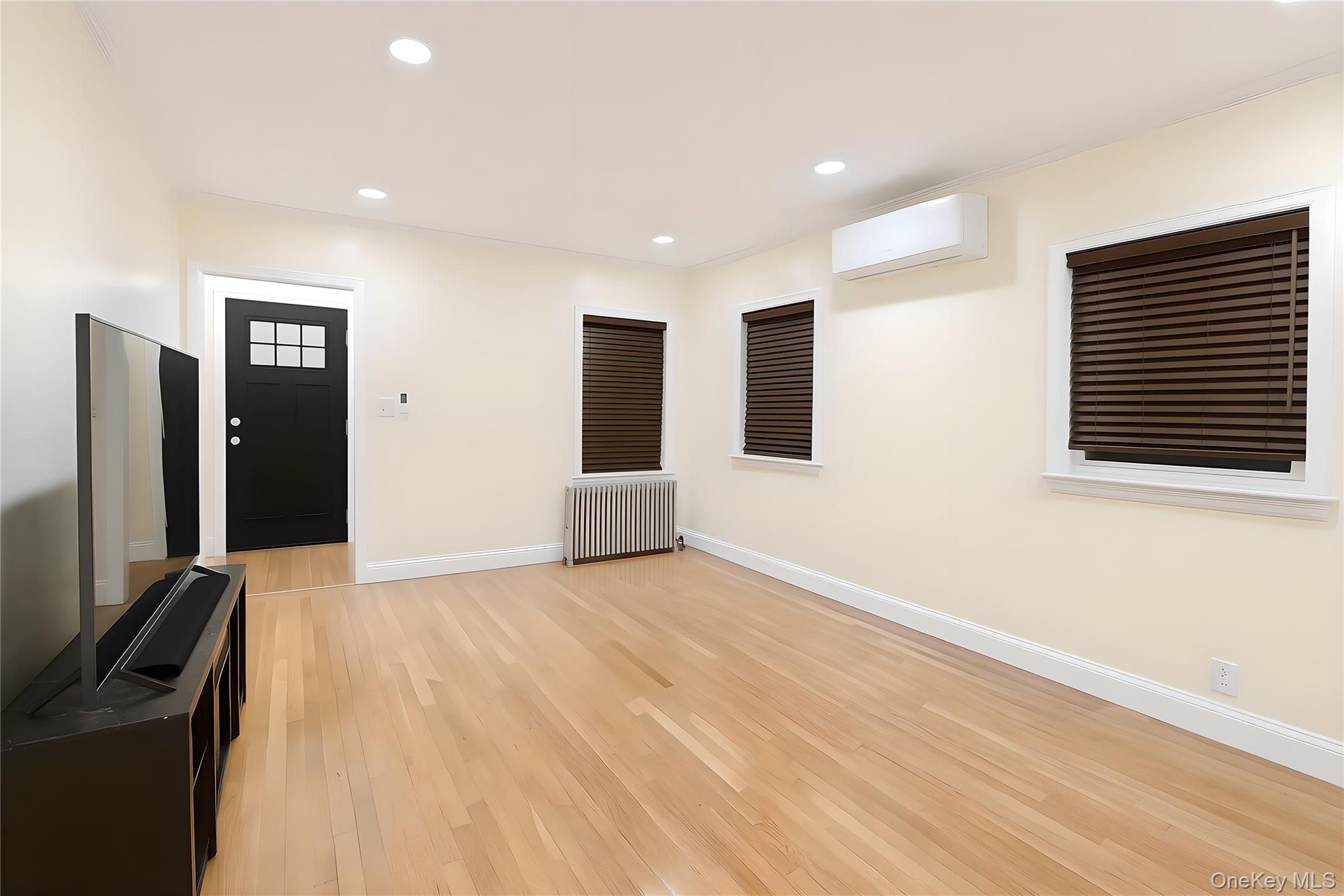 #2 photo, 11418 238th Street, ナッソー郡 Elmont , NY 11003