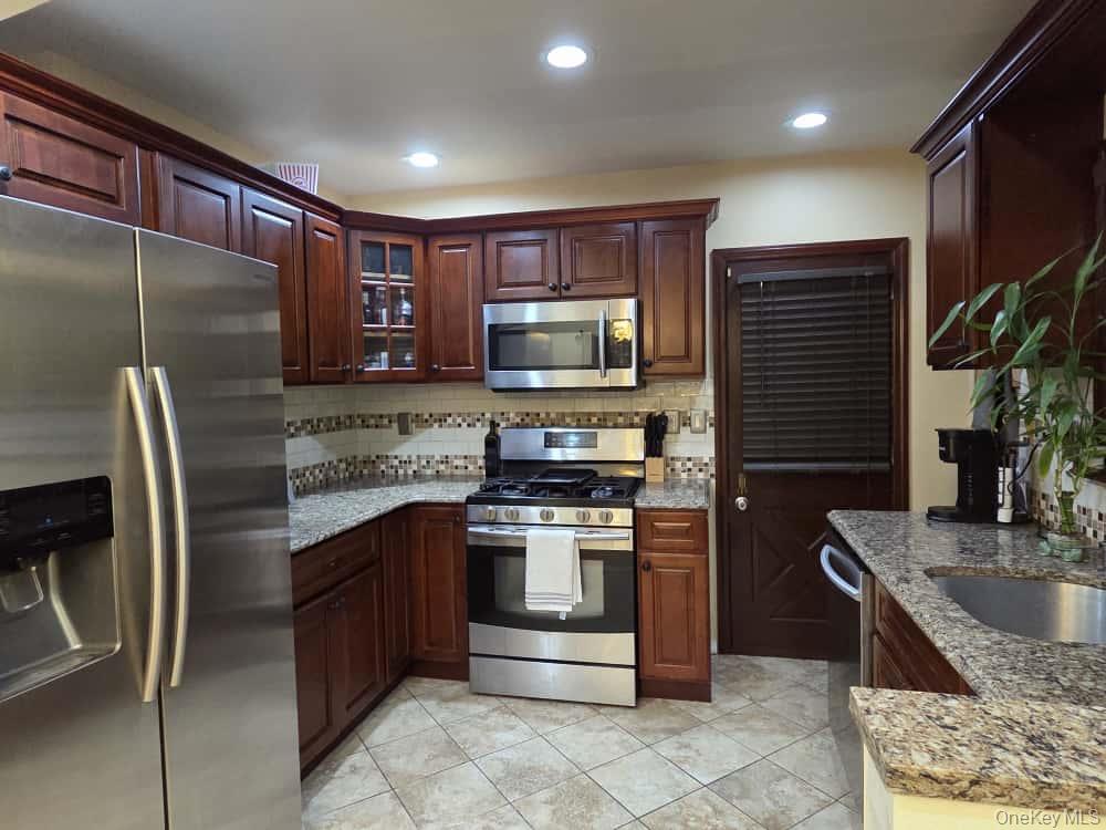 #3 photo, 11418 238th Street, ナッソー郡 Elmont , NY 11003