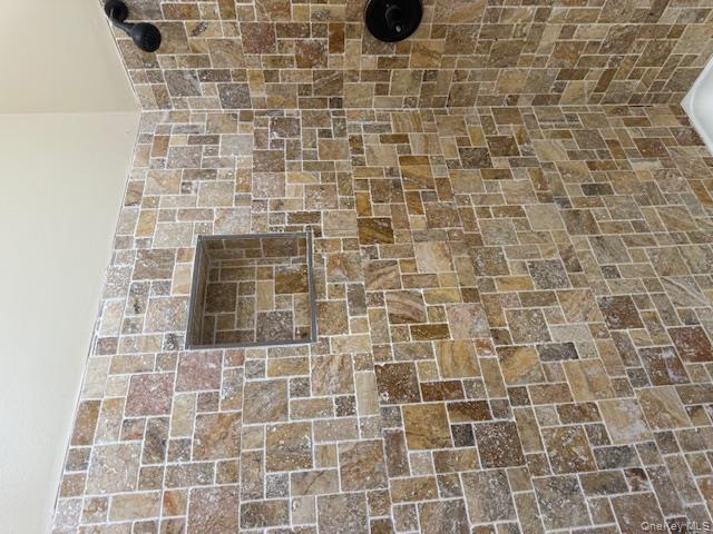 #11 photo, 120 Cedar Drive, Bay Shore , NY 11706