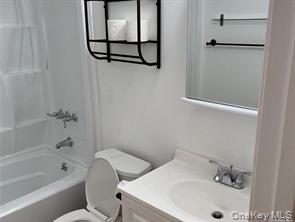 #13 photo, 31 Locust Drive, サフォーク郡 Nesconset , NY 11767