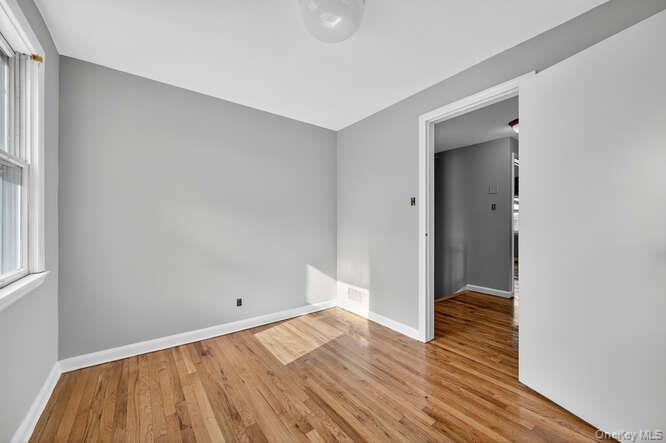 #15 photo, 452 Latham Road, ナッソー郡 Mineola , NY 11501