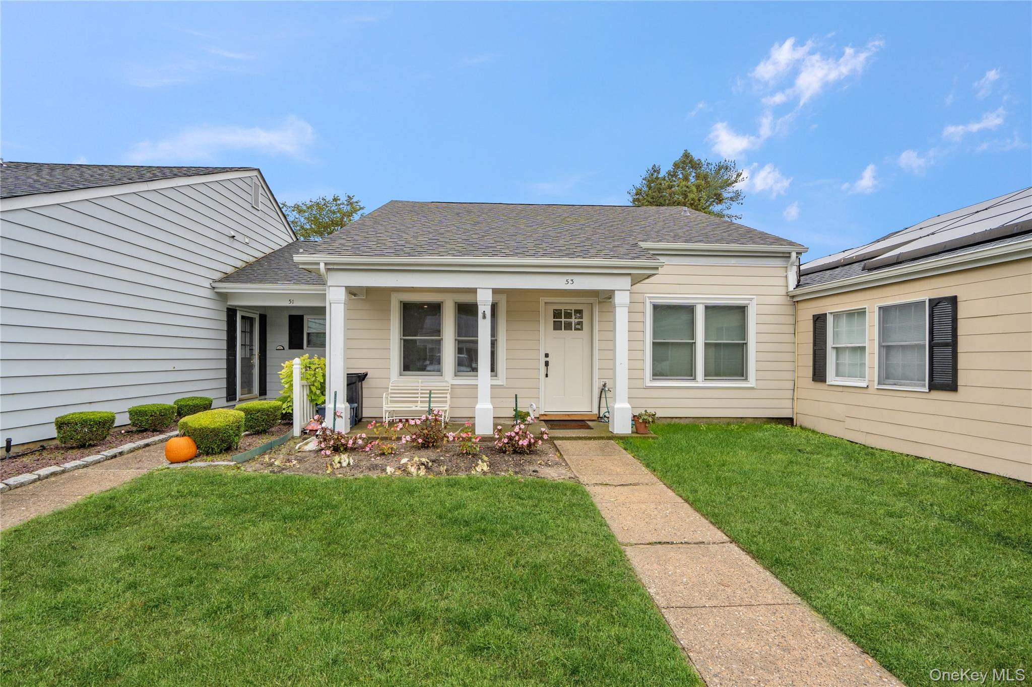 #1 photo, 53 Freedom Lane, サフォーク郡 Coram , NY 11727