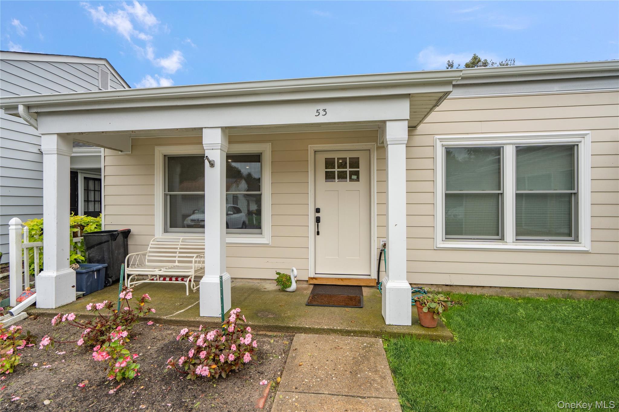 #3 photo, 53 Freedom Lane, サフォーク郡 Coram , NY 11727