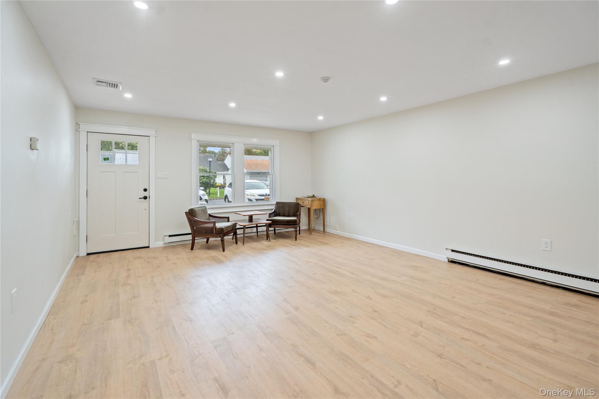 #4 photo, 53 Freedom Lane, サフォーク郡 Coram , NY 11727