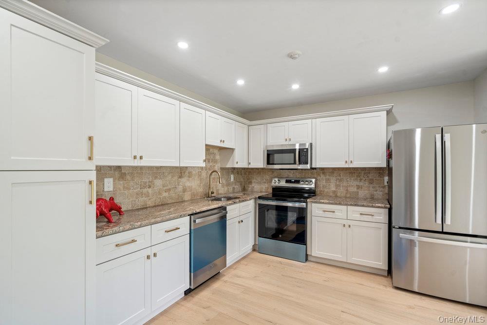 #7 photo, 53 Freedom Lane, サフォーク郡 Coram , NY 11727