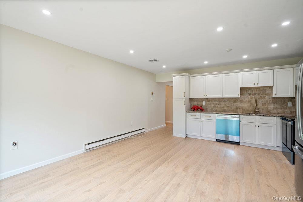 #8 photo, 53 Freedom Lane, サフォーク郡 Coram , NY 11727