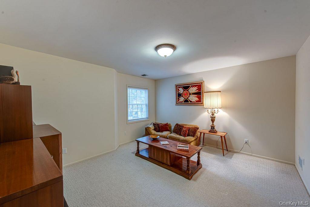 #19 photo, 174 Sagamore Drive, Plainview , NY 11803