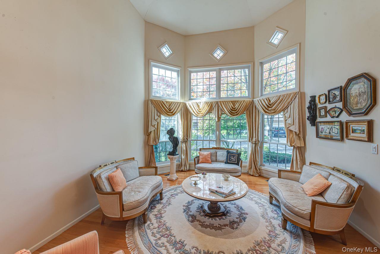 #3 photo, 174 Sagamore Drive, Plainview , NY 11803