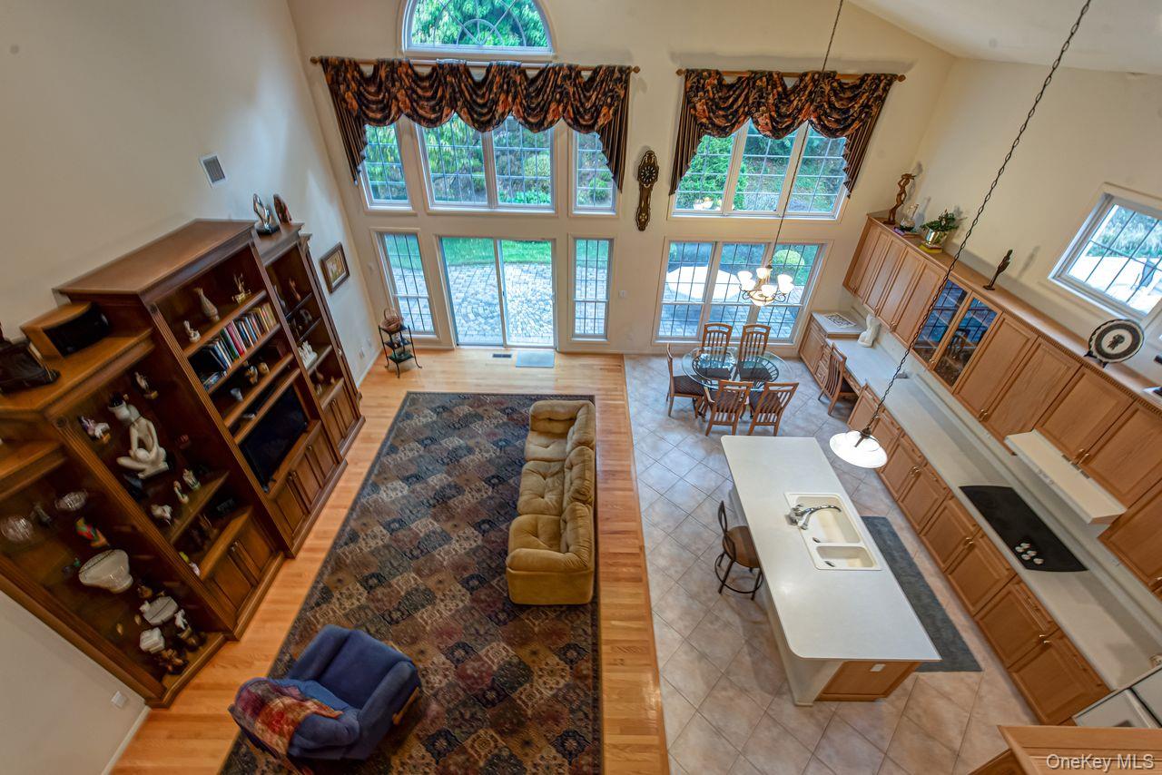 #6 photo, 174 Sagamore Drive, Plainview , NY 11803