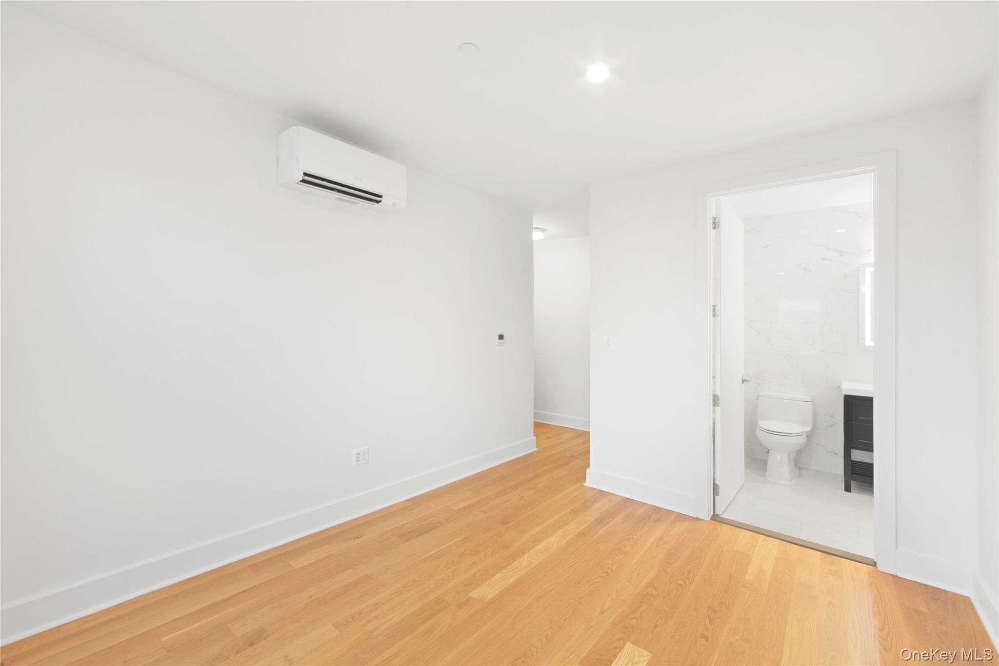 #7 photo, 163 Beach 96th Street, クイーンズ区 Rockaway Beach , NY 11693