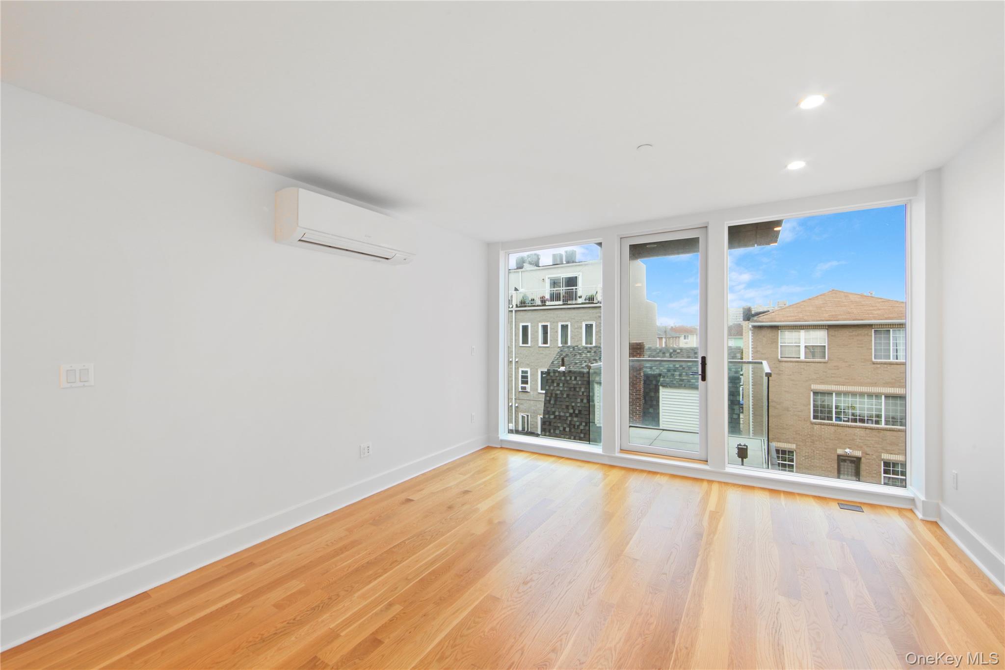 #9 photo, 163 Beach 96th Street, クイーンズ区 Rockaway Beach , NY 11693