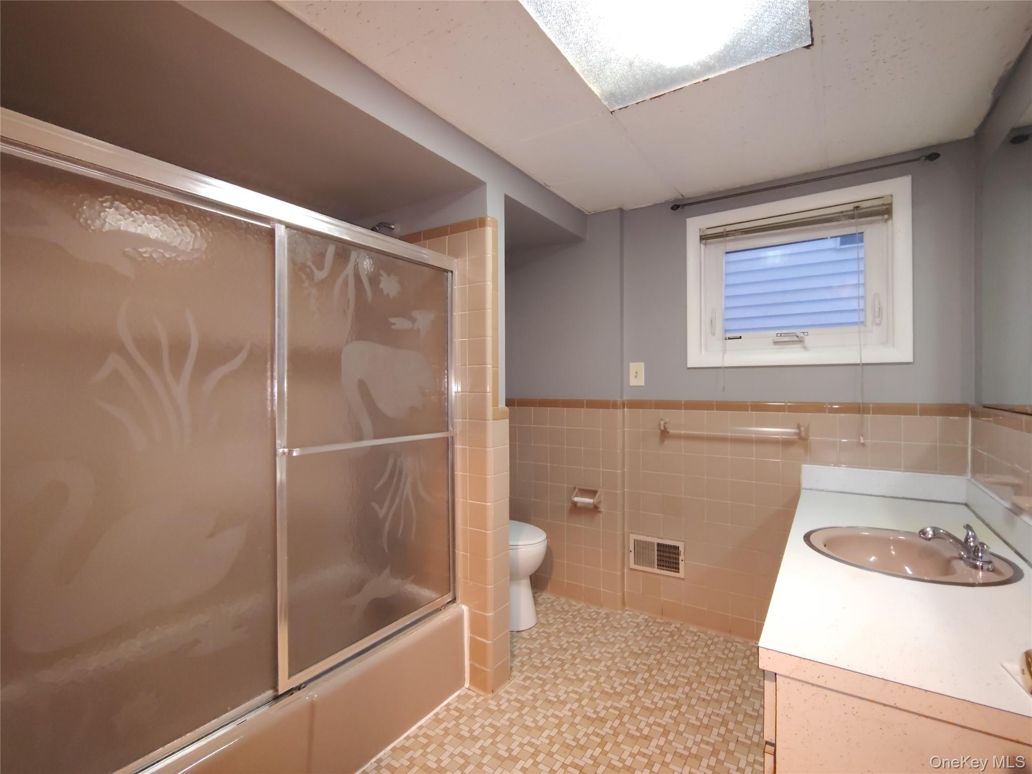 #10 photo, 324-326 Church Street, Poughkeepsie , NY 12601