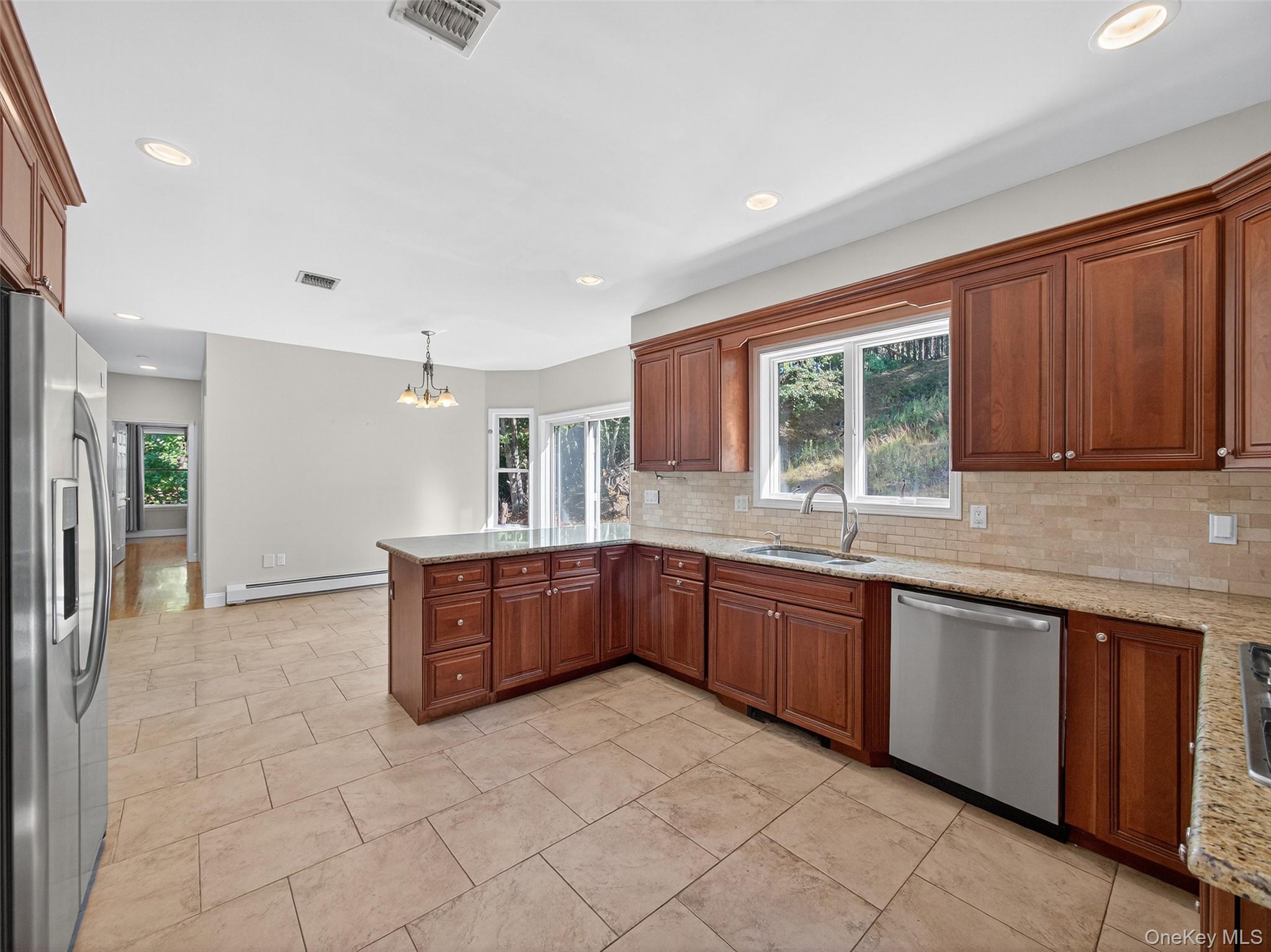 #20 photo, 80 Halley Drive, Pomona , NY 10970