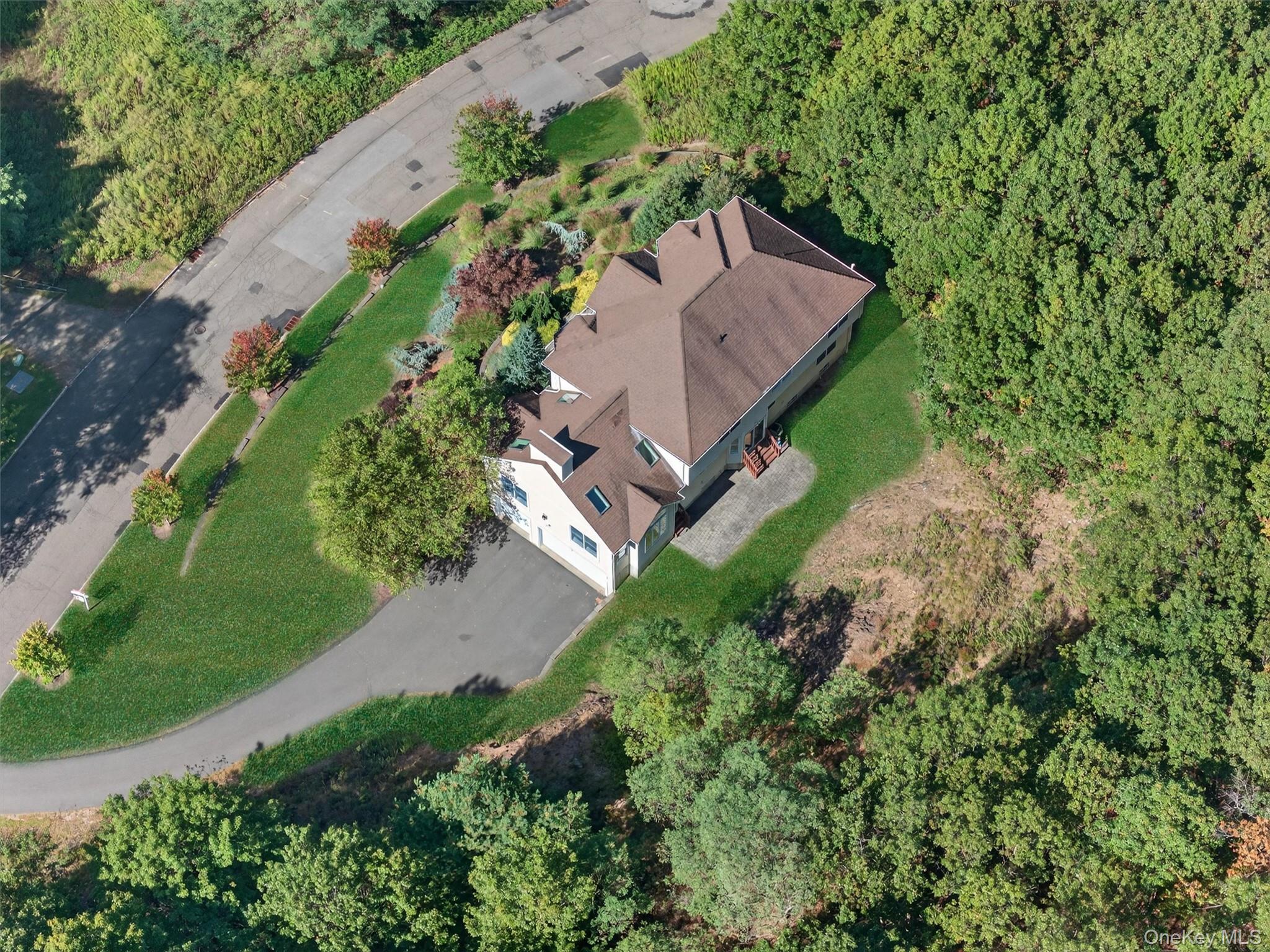 #3 photo, 80 Halley Drive, Pomona , NY 10970