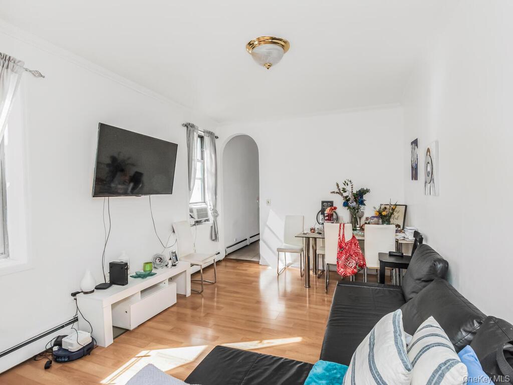 #2 photo, 2108 Arthur Avenue, ブロンクス区 Bronx , NY 10457