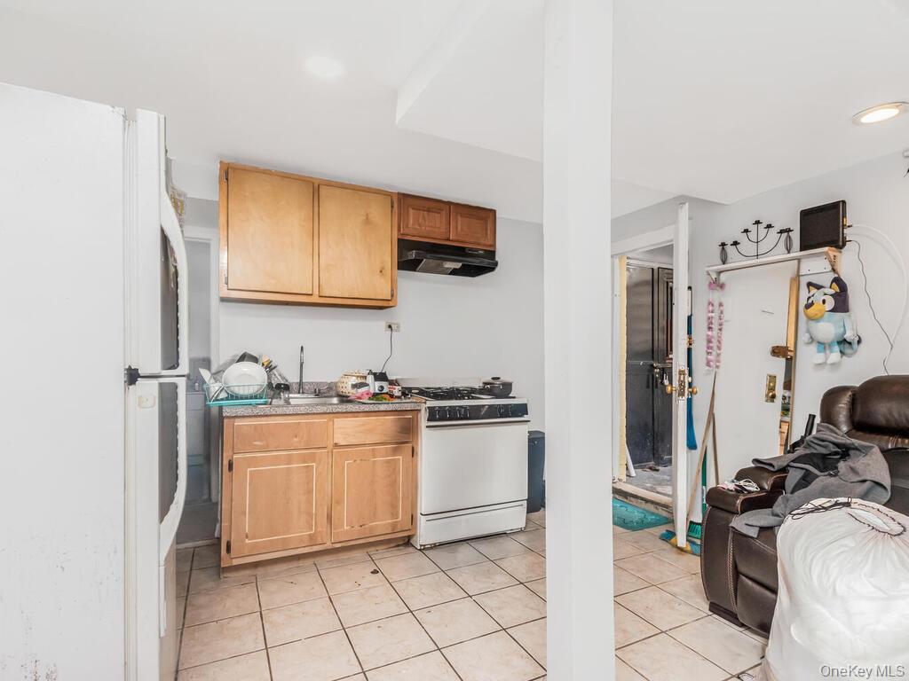 #9 photo, 2108 Arthur Avenue, ブロンクス区 Bronx , NY 10457