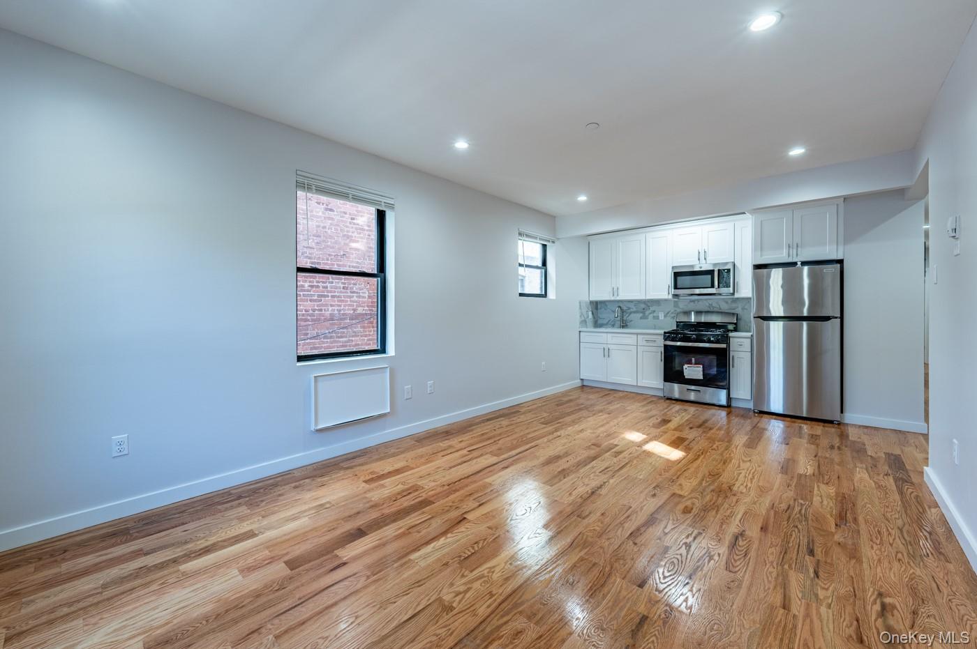 #20 photo, 518 Morris Park Avenue, ブロンクス区 Bronx , NY 10460