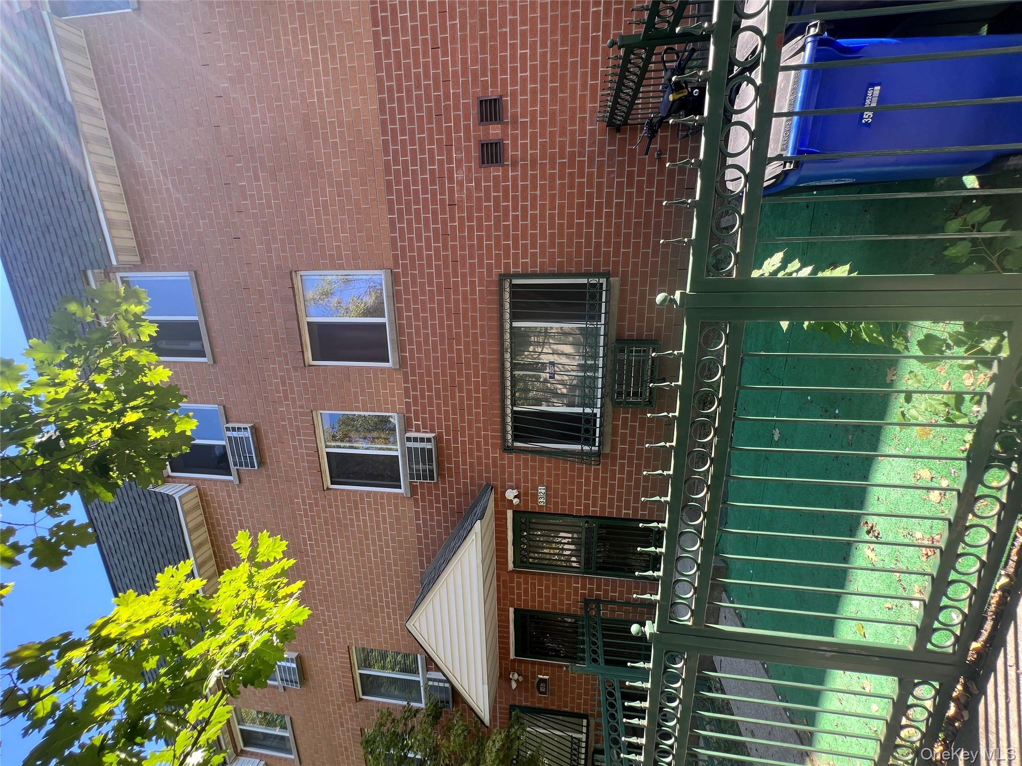 #2 photo, 3321 13th Street, クイーンズ区 Astoria , NY 11106