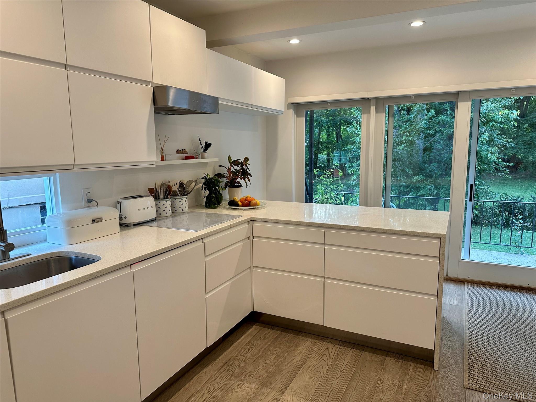 #3 photo, 25 Parkway Road, ブロンクス区 Bronxville , NY 10708