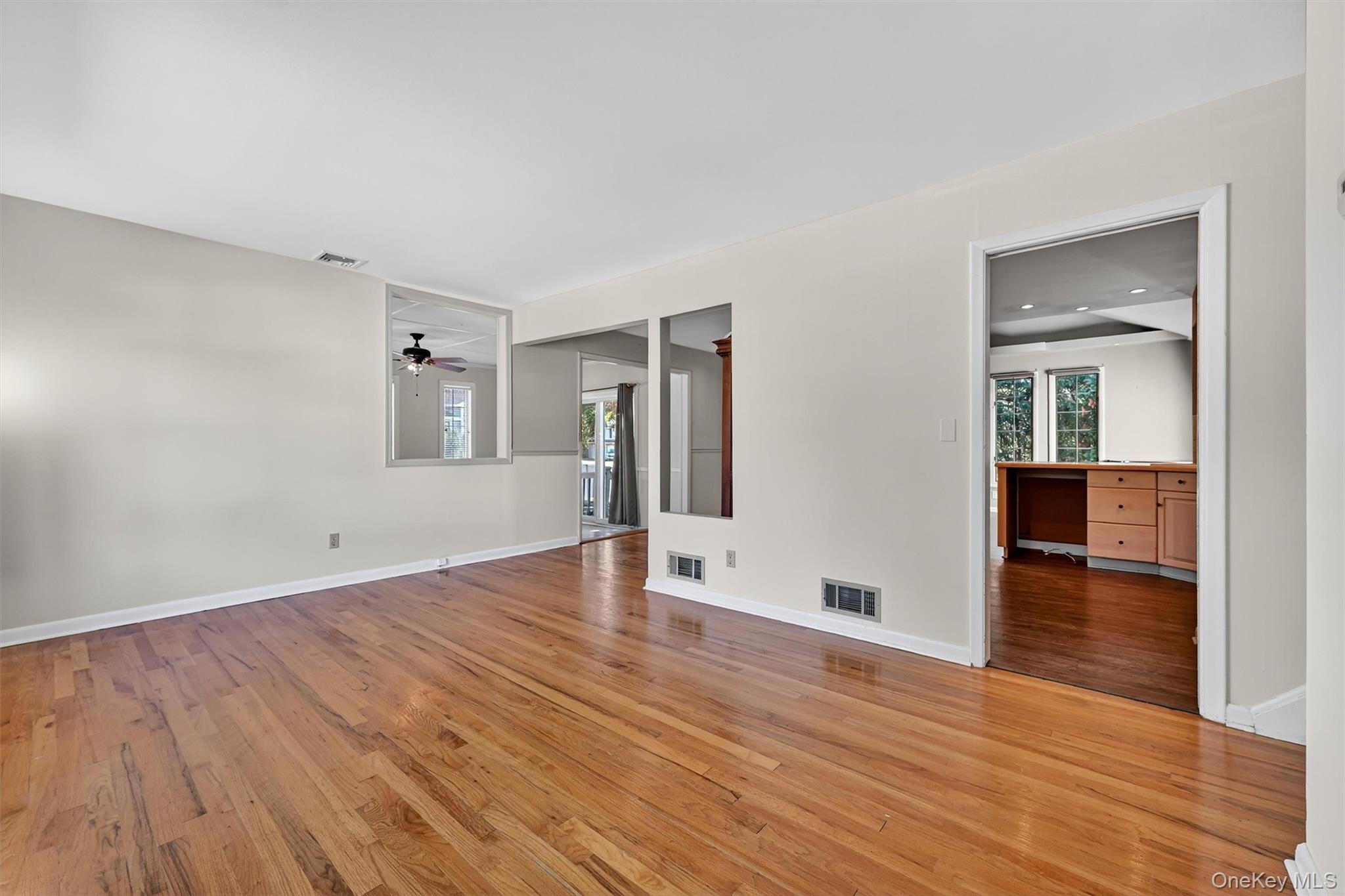 #8 photo, 23 Maplewood Boulevard, Suffern , NY 10901