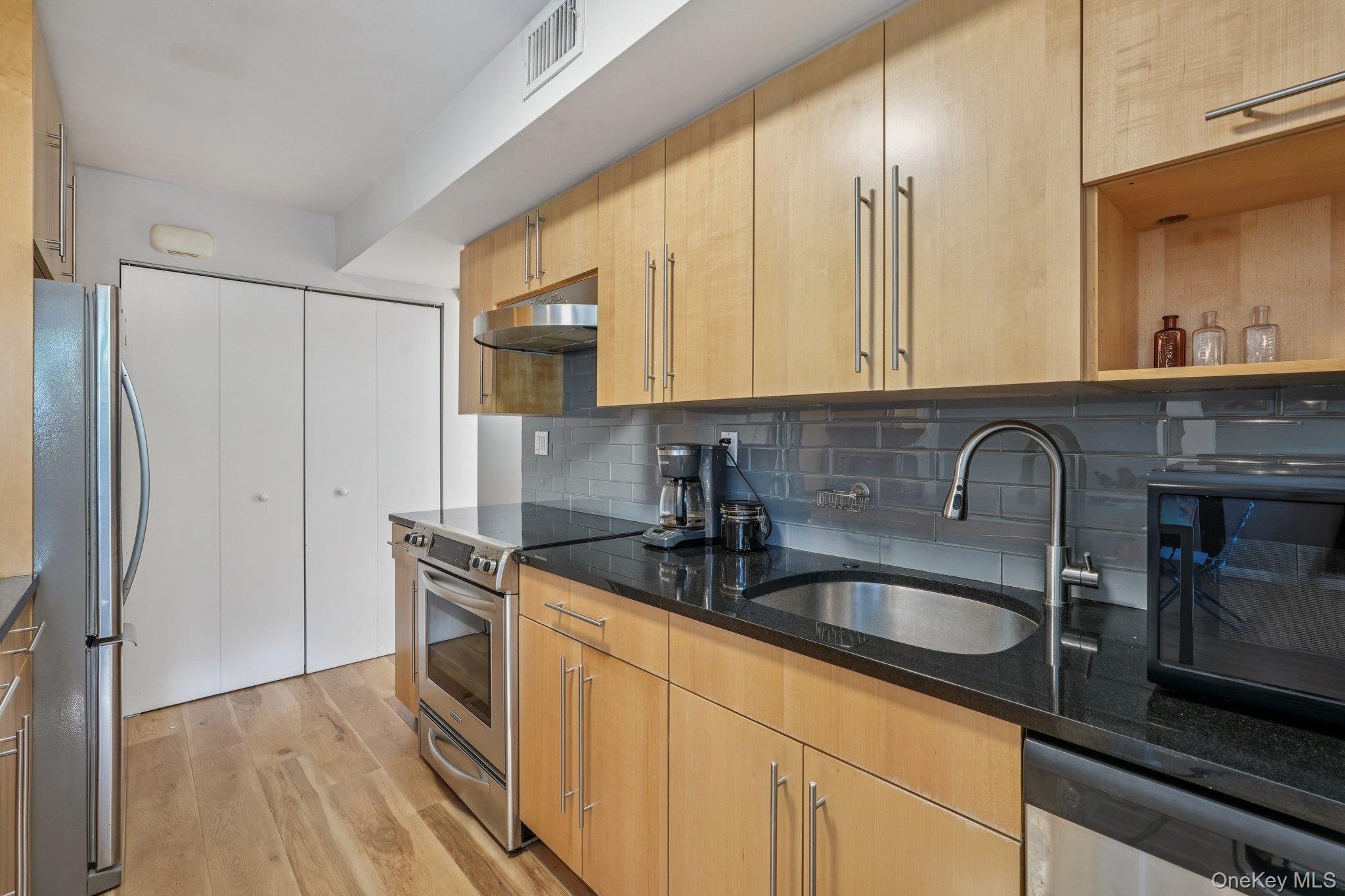 #8 photo, 208 Harris Road, Bedford Hills , NY 10507