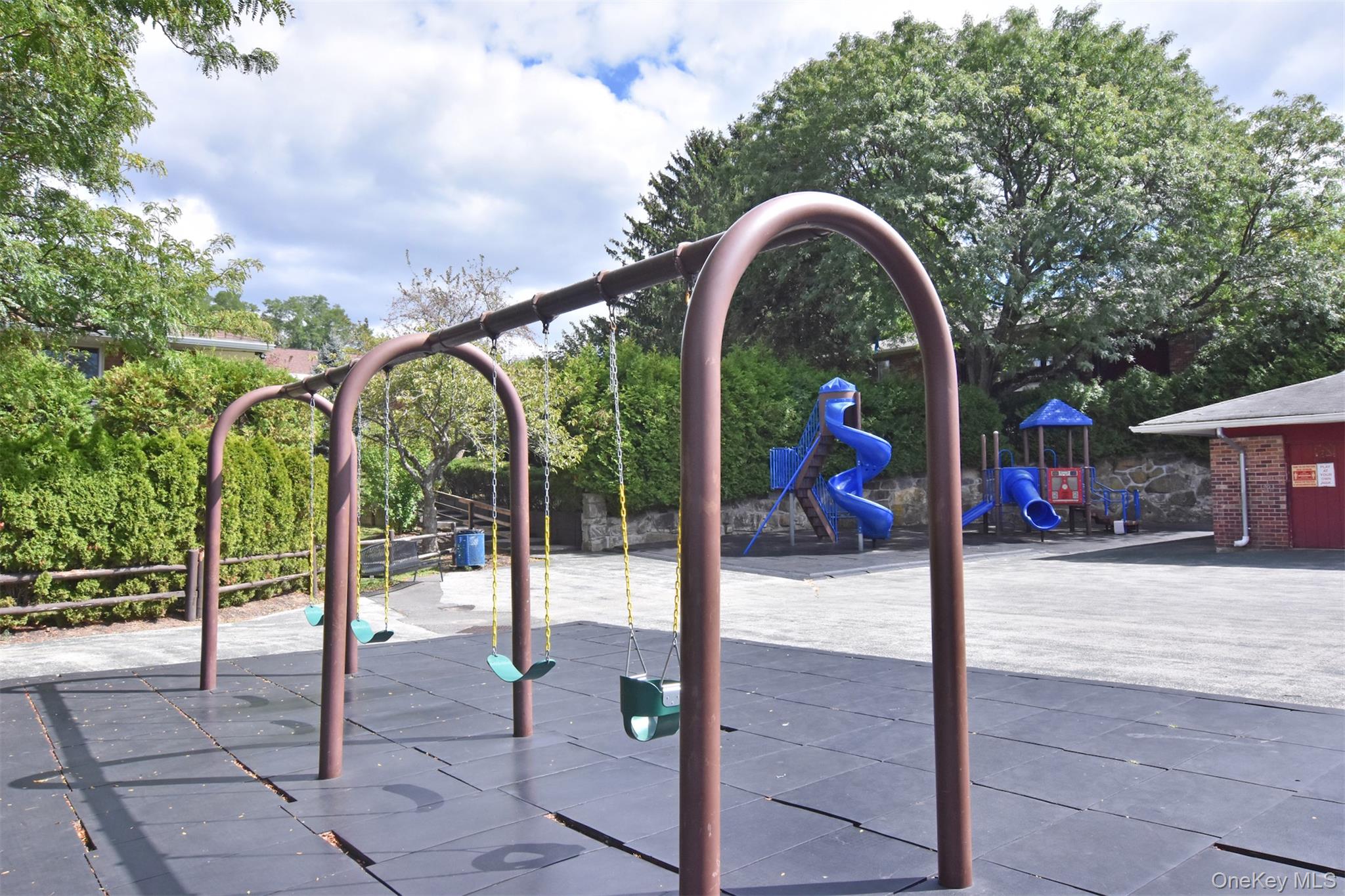 #17 photo, 1516 Old Country Road, Elmsford , NY 10523