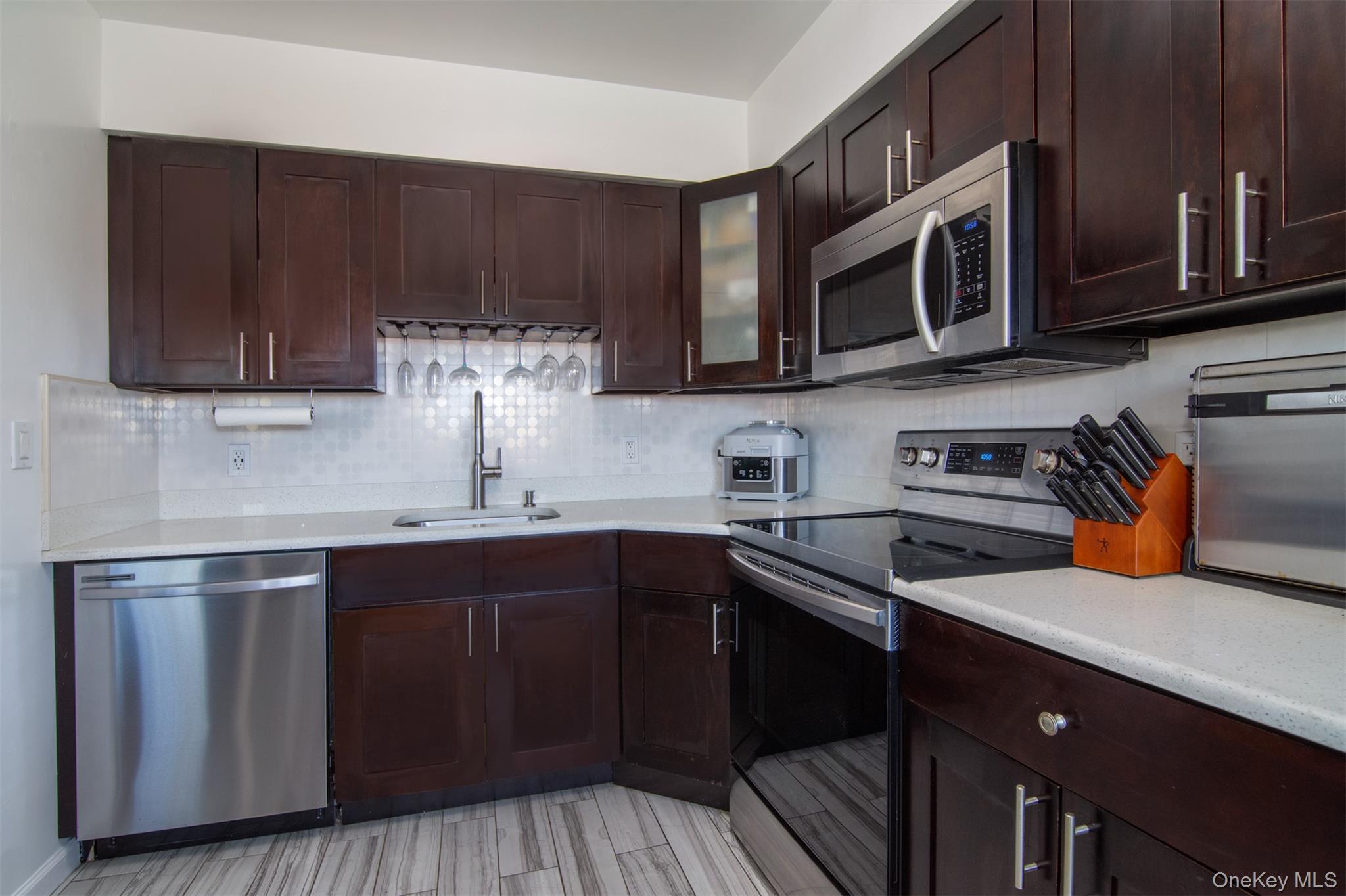 #7 photo, 1516 Old Country Road, Elmsford , NY 10523