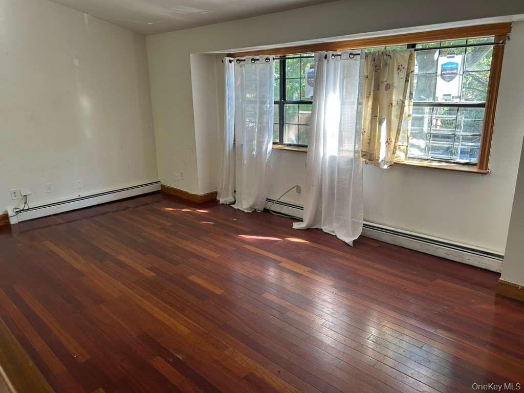 #11 photo, 408 121st Street, クイーンズ区 College Point , NY 11356