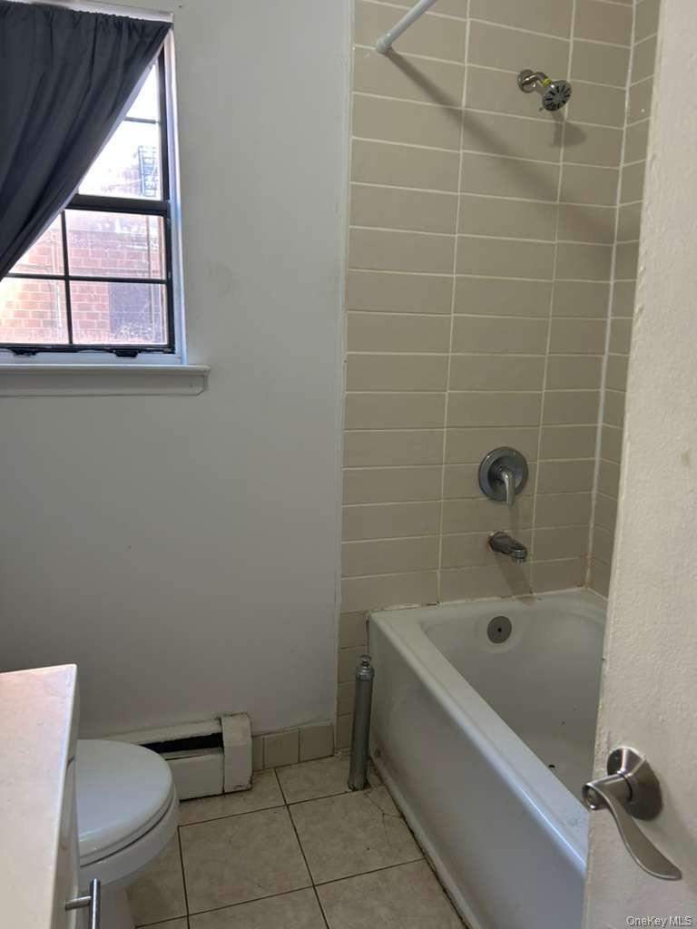 #16 photo, 408 121st Street, クイーンズ区 College Point , NY 11356