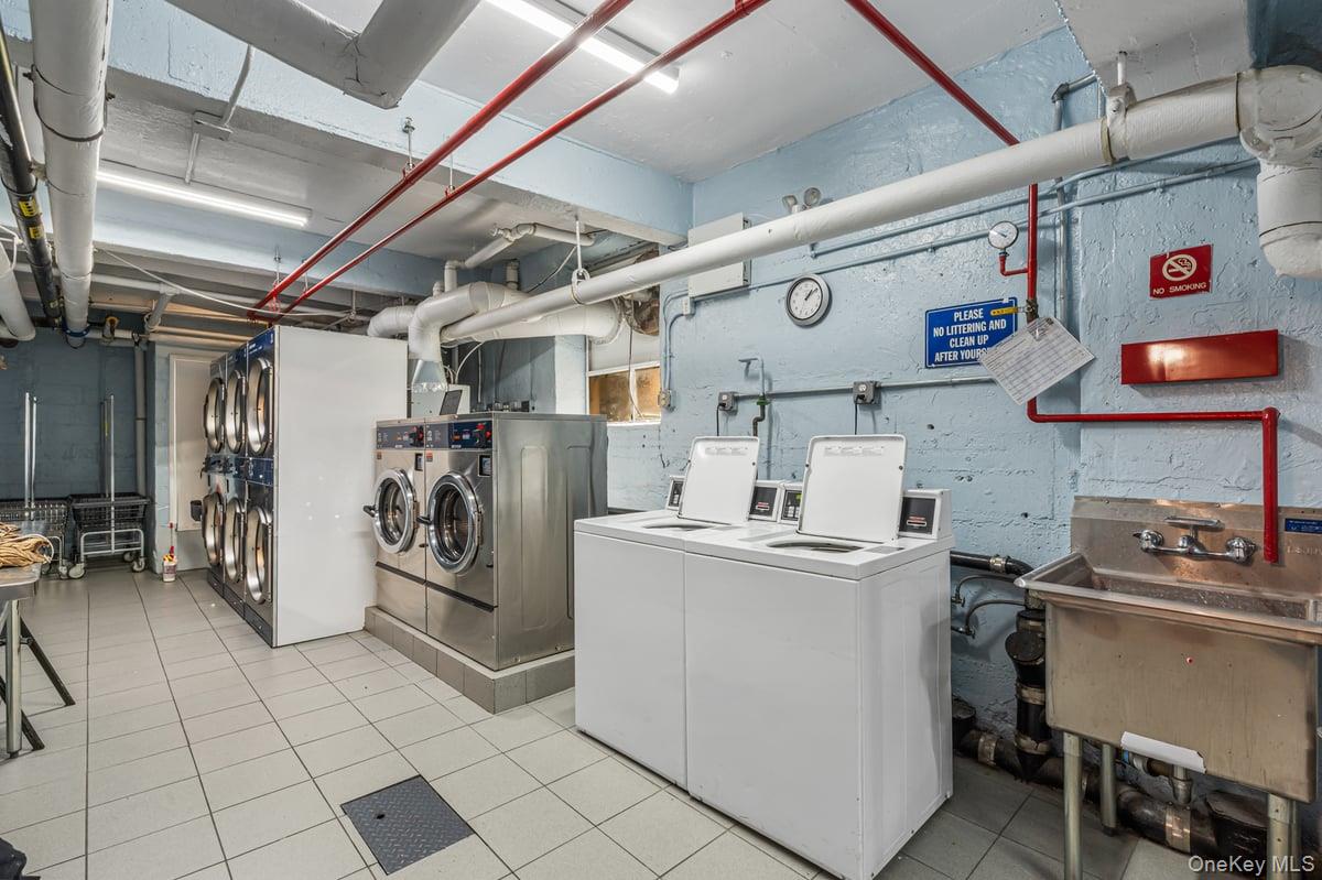 #14 photo, 33-26 92 Street, クイーンズ区 Jackson Heights , NY 11372