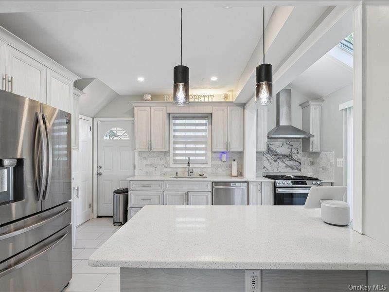 #14 photo, 59 E 21st Street, サフォーク郡 Huntington Station , NY 11746