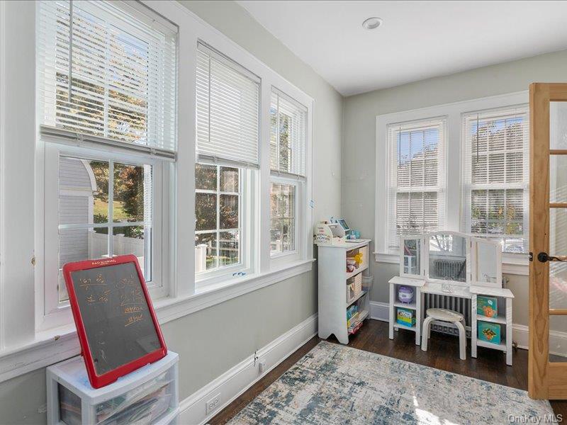 #17 photo, 59 E 21st Street, サフォーク郡 Huntington Station , NY 11746