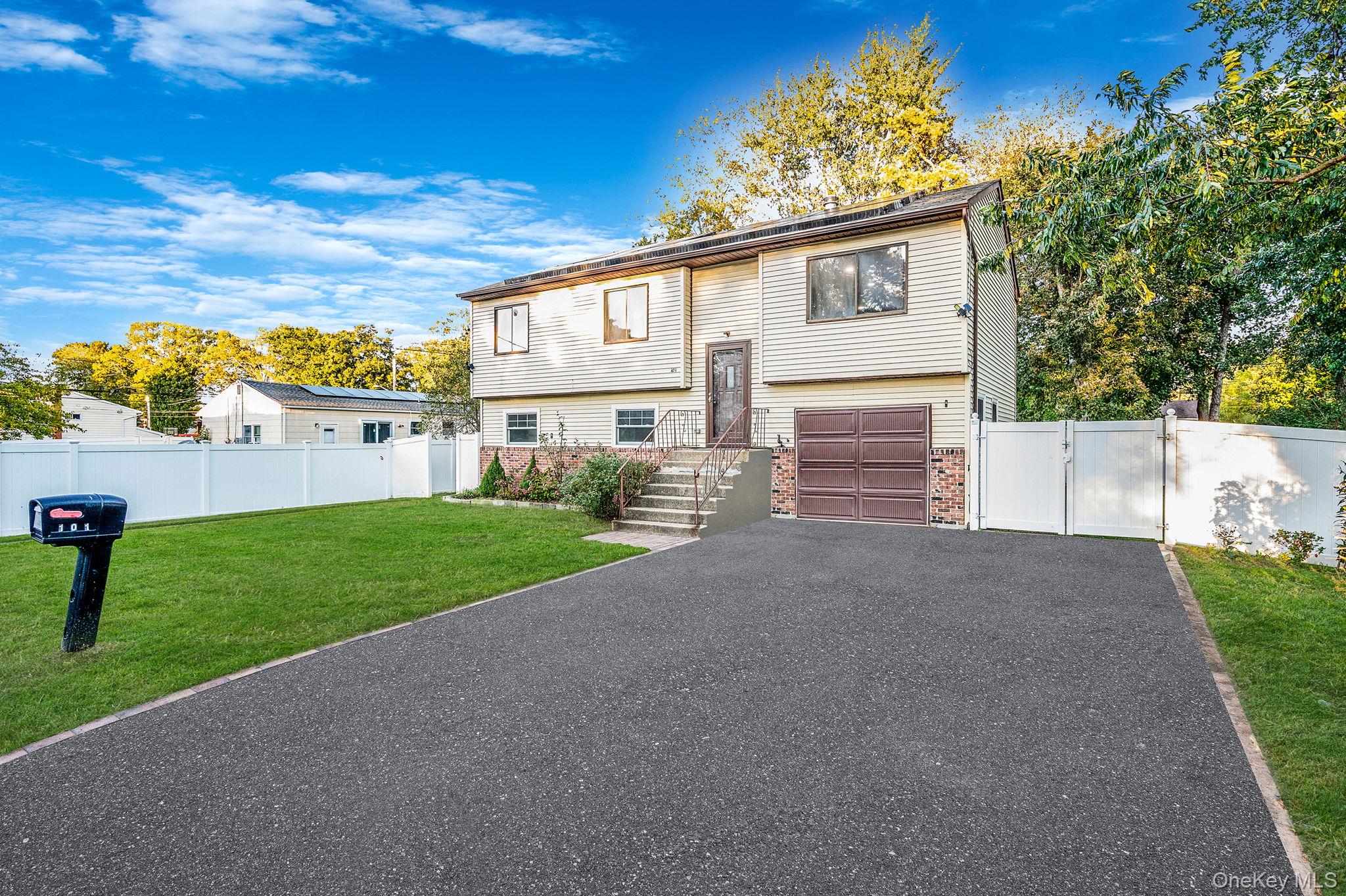 #3 photo, 101 S 30th Street, Wyandanch , NY 11798